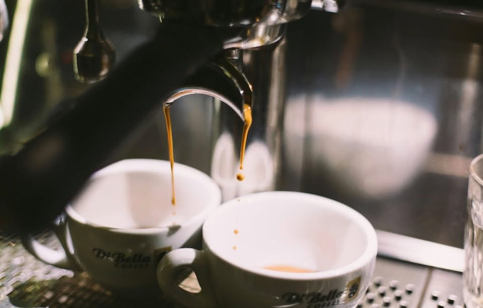 Machine espresso au Concept Café Chartres
